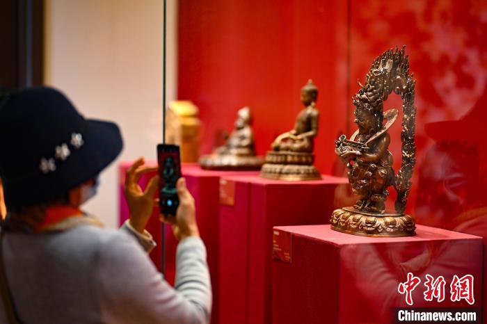 在北京体验雪域高原文化魅力 壤塘非遗精品亮相北海公园