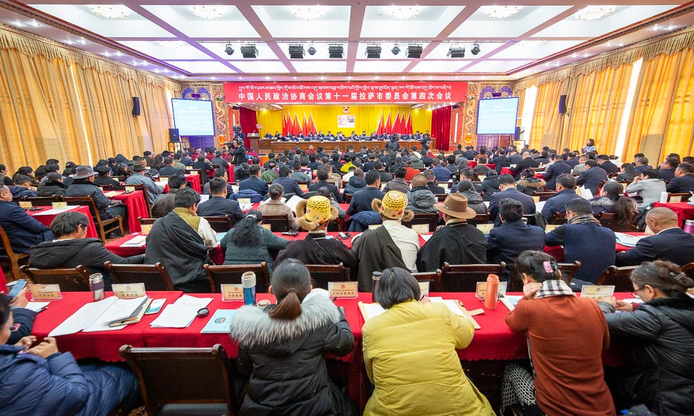 1图 拉萨市政协十一届四次会议开幕。摄影：赵耀 .jpg