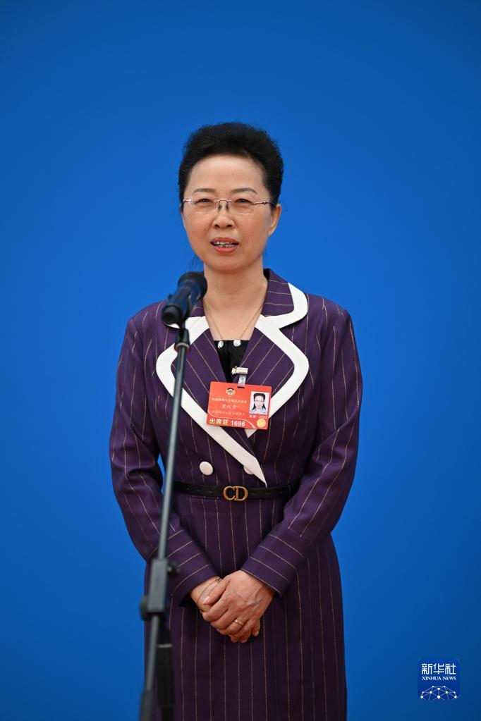 聚焦两会“委员通道”